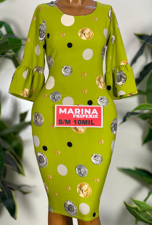 ROBE AUX GENOUX