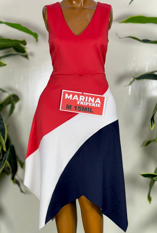 ROBE AUX GENOUX