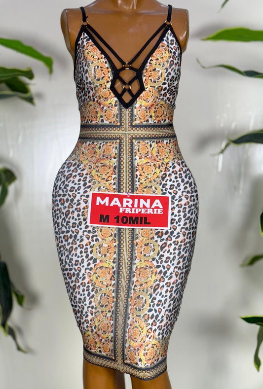 ROBE AUX GENOUX