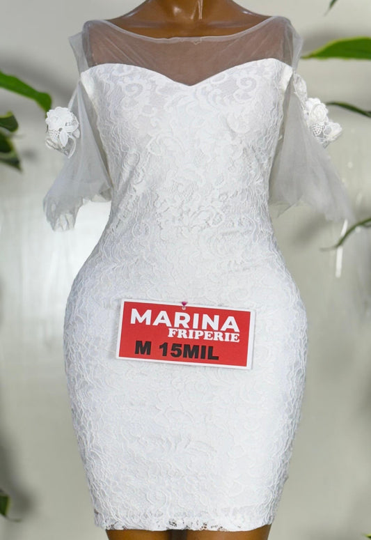 ROBE AUX GENOUX
