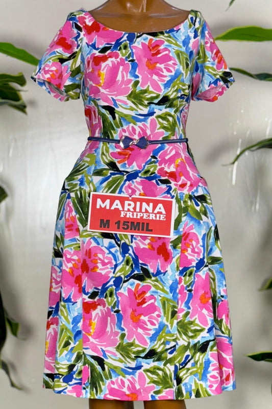 ROBE AUX GENOUX